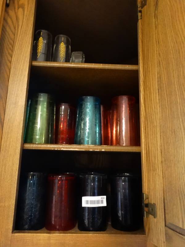 lot 466 image: Lot of glass cups.