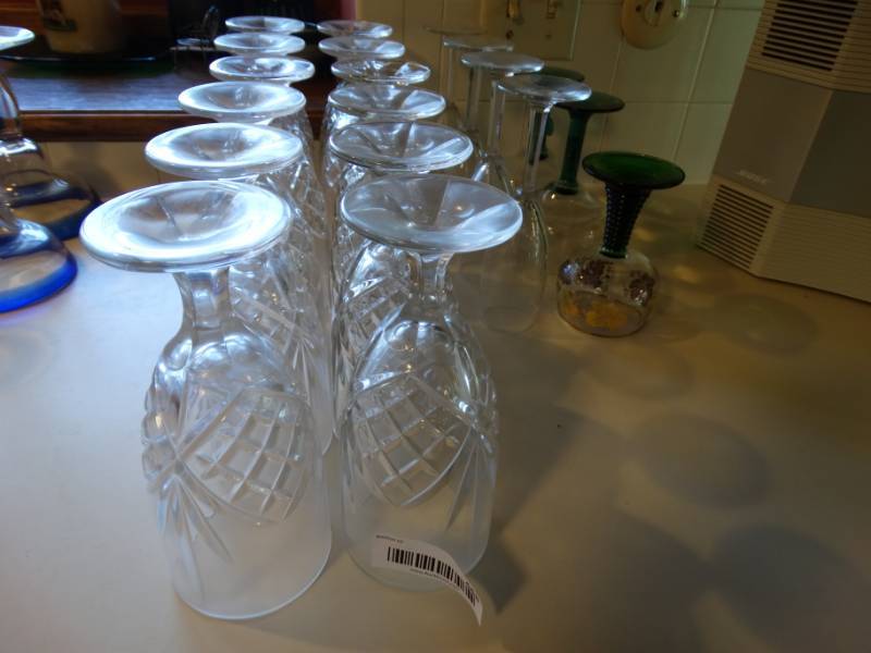 lot 468 image: Lot of stemware.