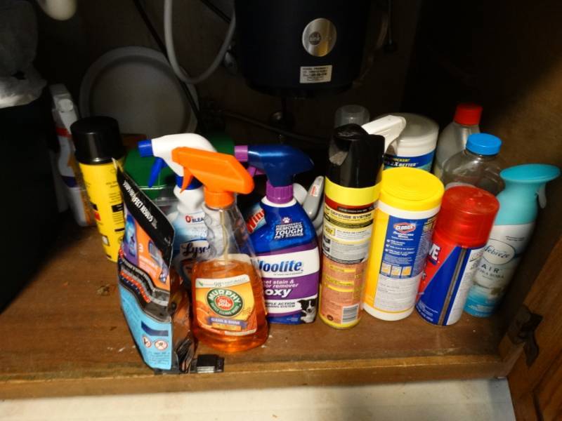 lot 477 image: Lot of various cleaners