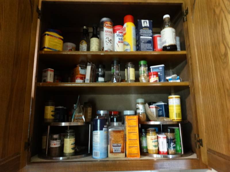 lot 494 image: LARGE lot of various spices