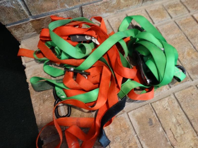 lot 498 image: Lot of ratchet straps