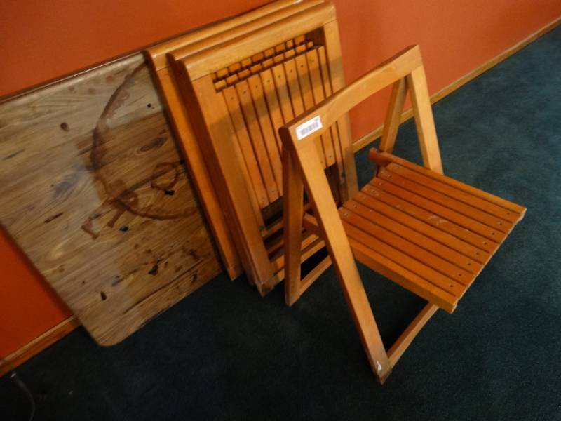 lot 508 image: square card table & 4 wooden folding chairs