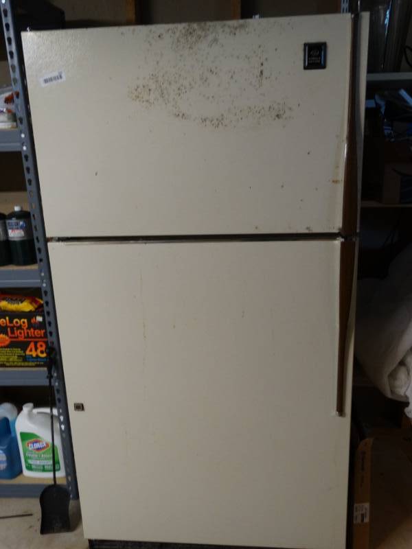 lot 532 image: Refrigeratorfreezer- 2 door- working