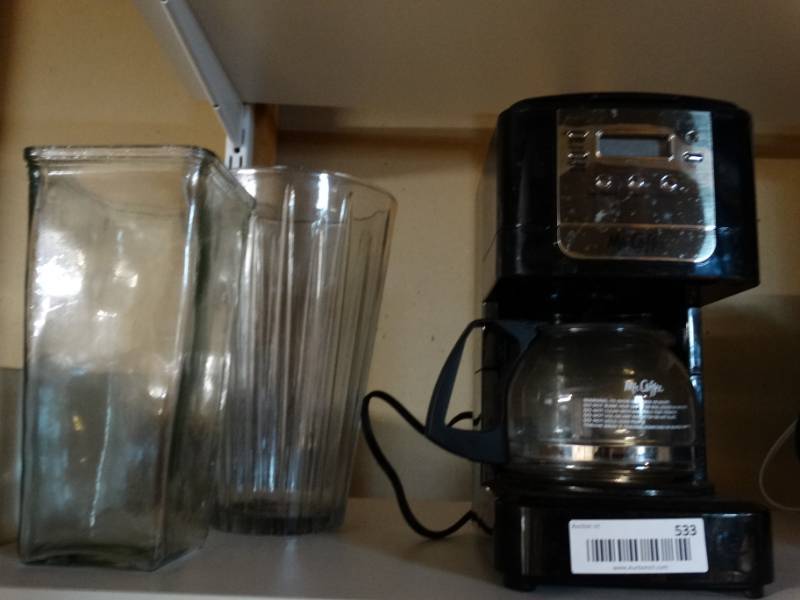 lot 533 image: Coffee maker & 2 vases