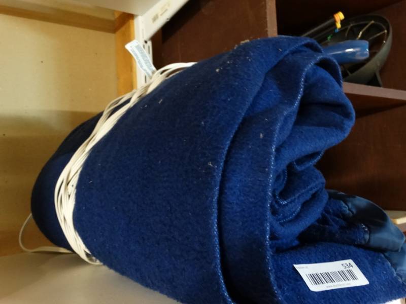 lot 534 image: Sunbeam heated blanket