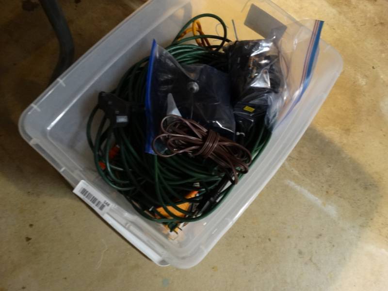 lot 548 image: Tote w assorted extension cords