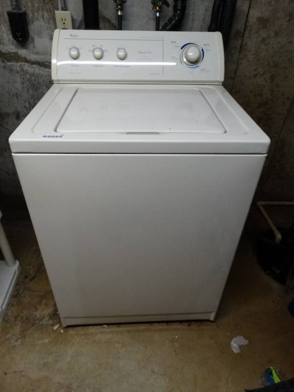 lot 740 image: Whirlpool washing machine