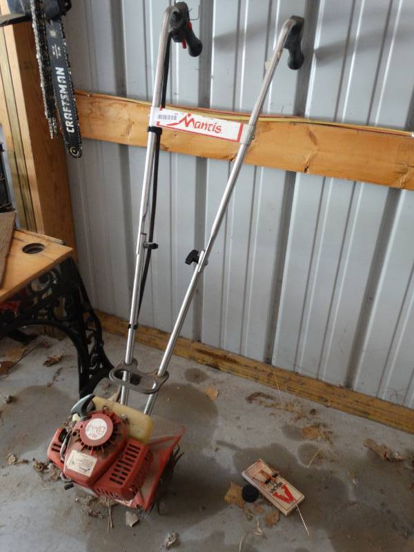 lot 931 image: Mantis tiller