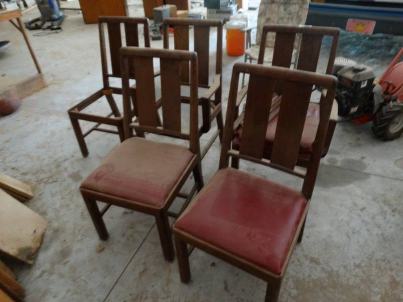 lot 972 image: 5 vintage wood chairs