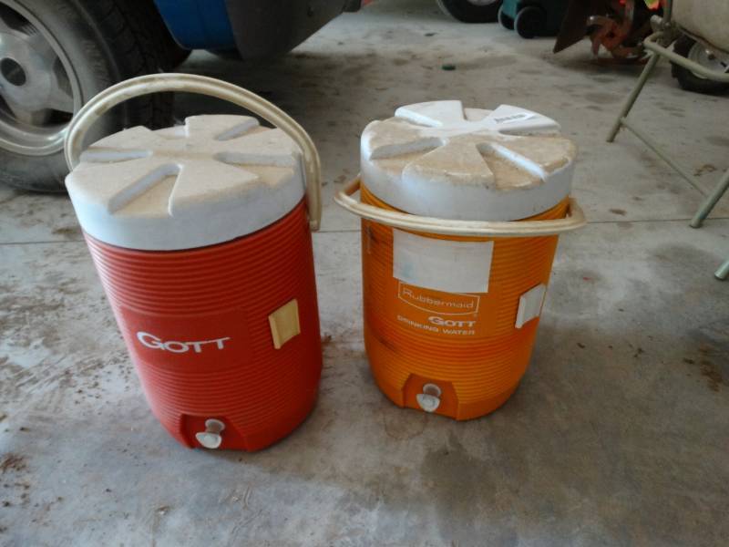 lot 974 image: 2 drink dispenser coolers