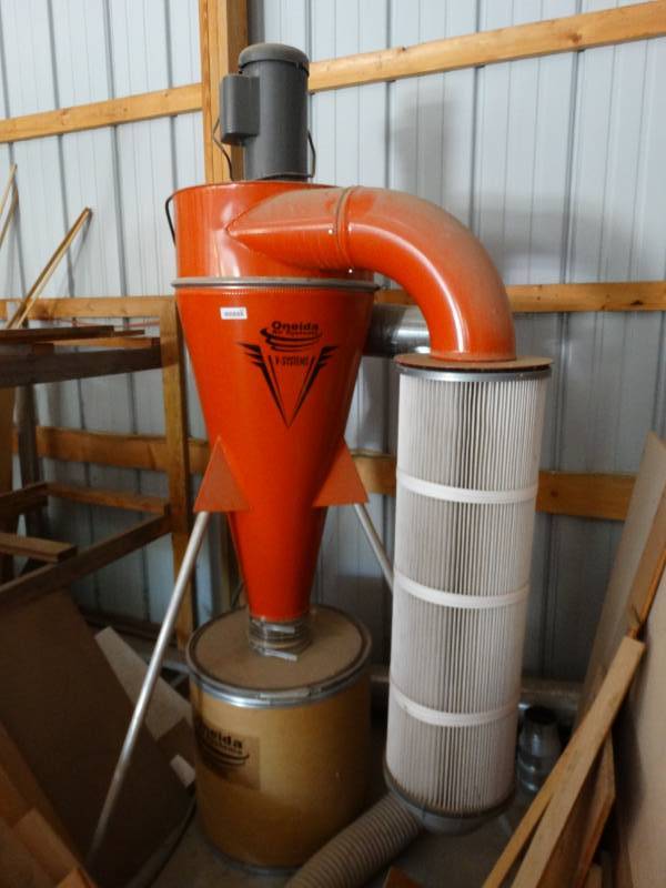 lot 977 image: Oneida air systems- V systems dust collector