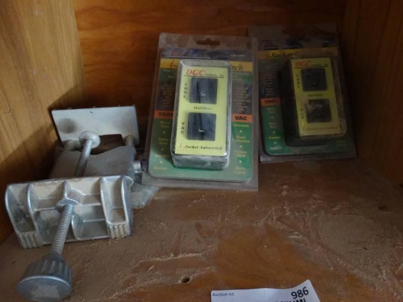 lot 986 image: 2- isocket auto switches clamp