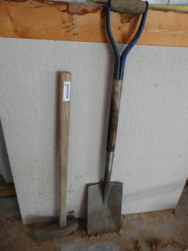 lot 994 image: Shovelsledge