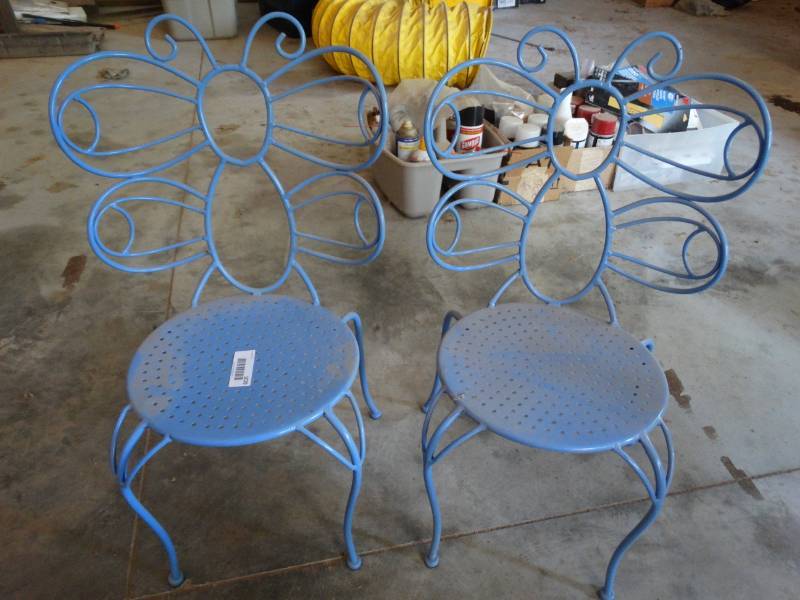 lot 1020 image: 2 metal butterfly chairs