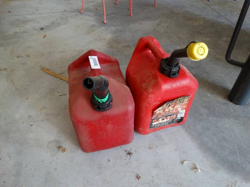 lot 1025 image: 2 gas cans