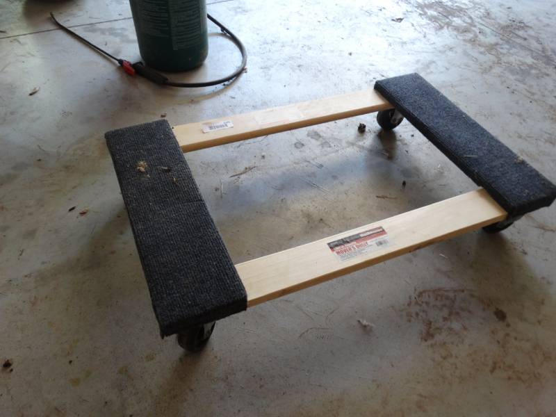 lot 1026 image: 4 wheel movers dolly