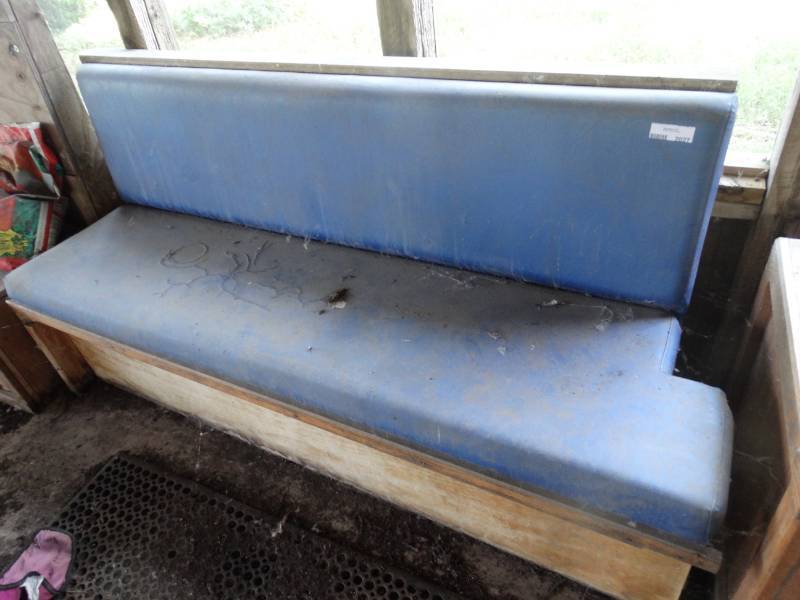 lot 2027 image: 2 benches
