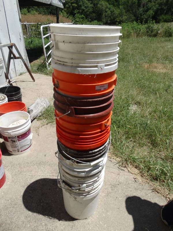 lot 2041 image: Stack of 5 gallon buckets