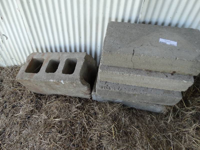 lot 2051 image: Cinder block & blocks