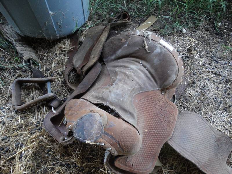 lot 2061 image: Leather horse saddle