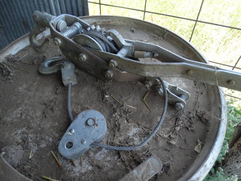 lot 2073 image: Hand puller come along
