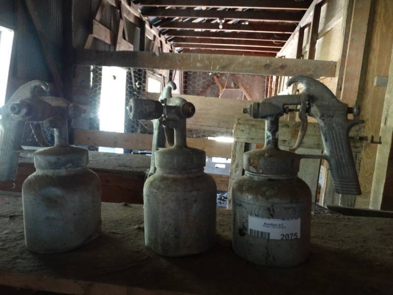 lot 2075 image: 3 sprayers