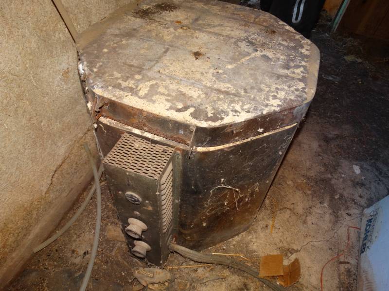 lot 2091 image: Paragon electric kiln