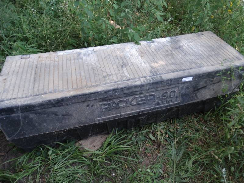 lot 2093 image: Delta plastic truck toolbox