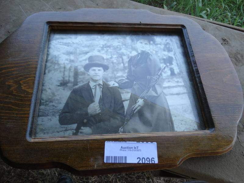 lot 2096 image: Old framed photo
