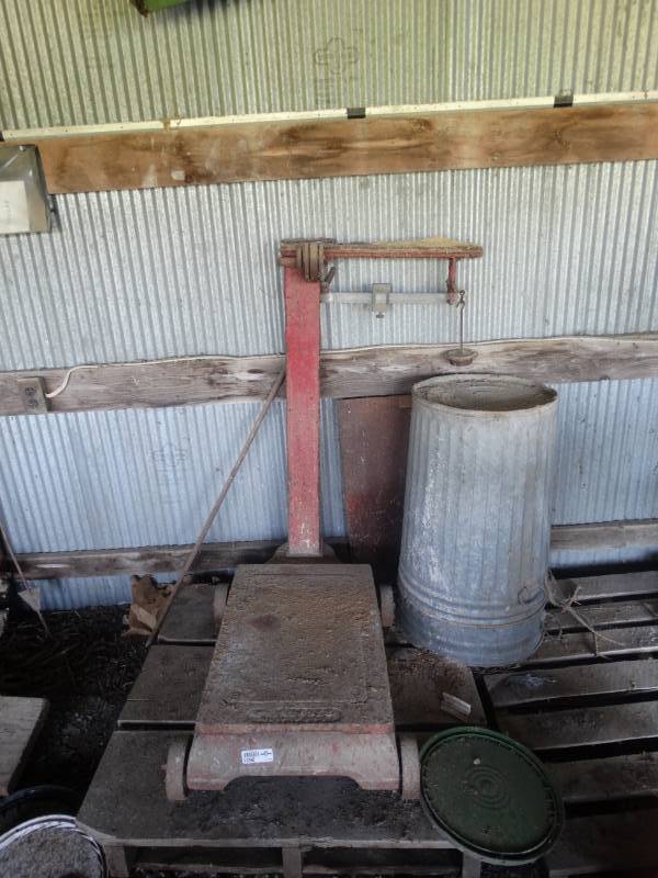 lot 2631 image: Fairbanks scale