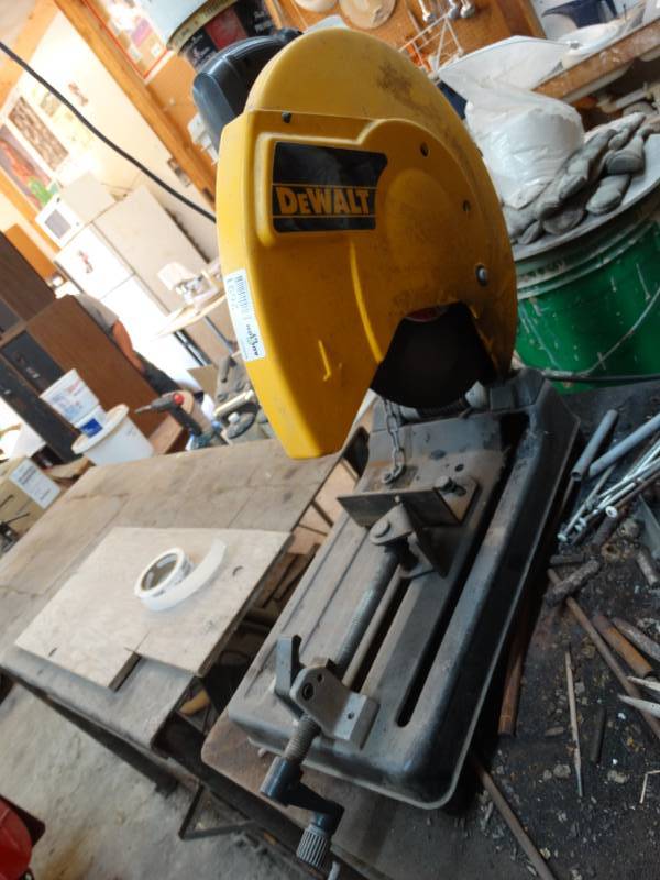 lot 2691 image: Dewalt 14 cut off saw