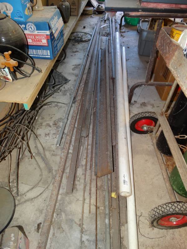 lot 2717 image: Lot of various metal stock