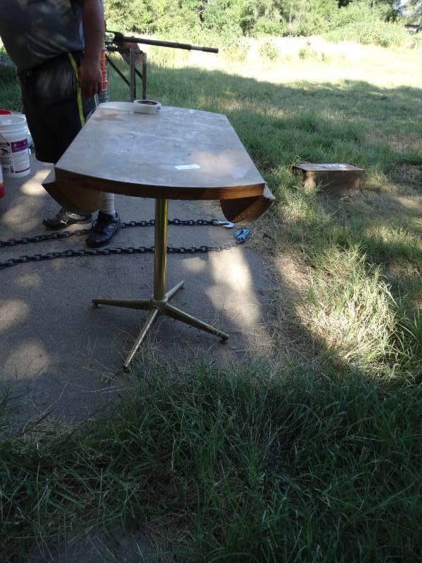 lot 2731 image: Small drop leaf table