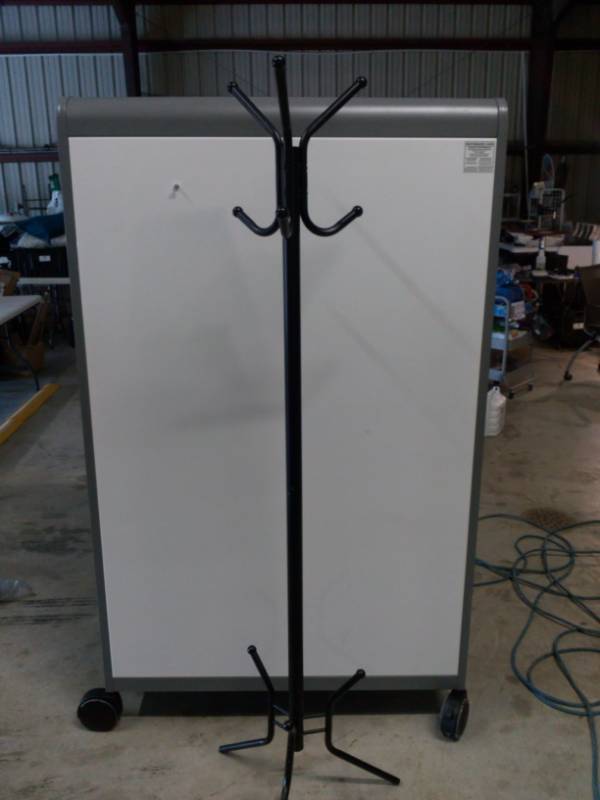 lot 1 image: Safco 4215BL Costumer 6 Hook Coat Rack