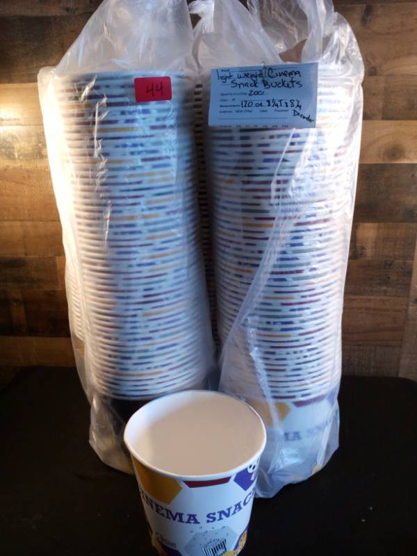 lot 44 image: Light Weight Cinema PopcornSnack Buckets