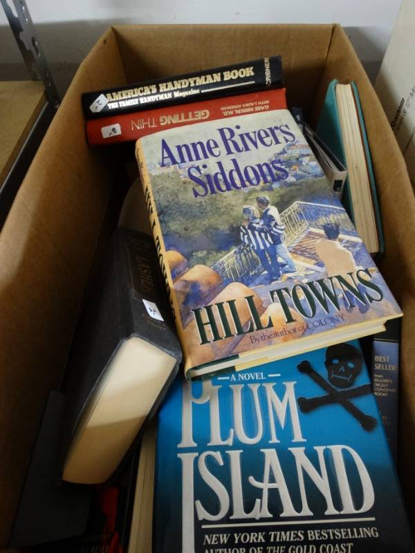 lot 428 image: Lot of various books.