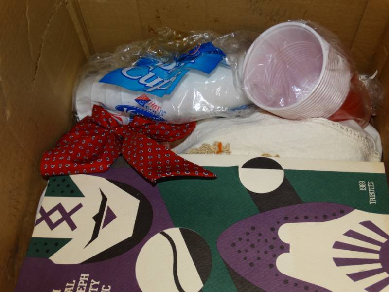 lot 436 image: Lot with disposable cups and table cloth piece.