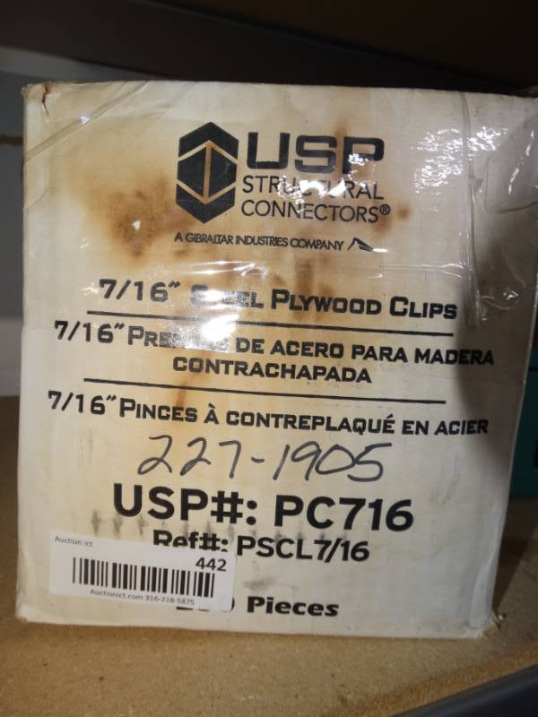 lot 442 image: Steel plywood clips.