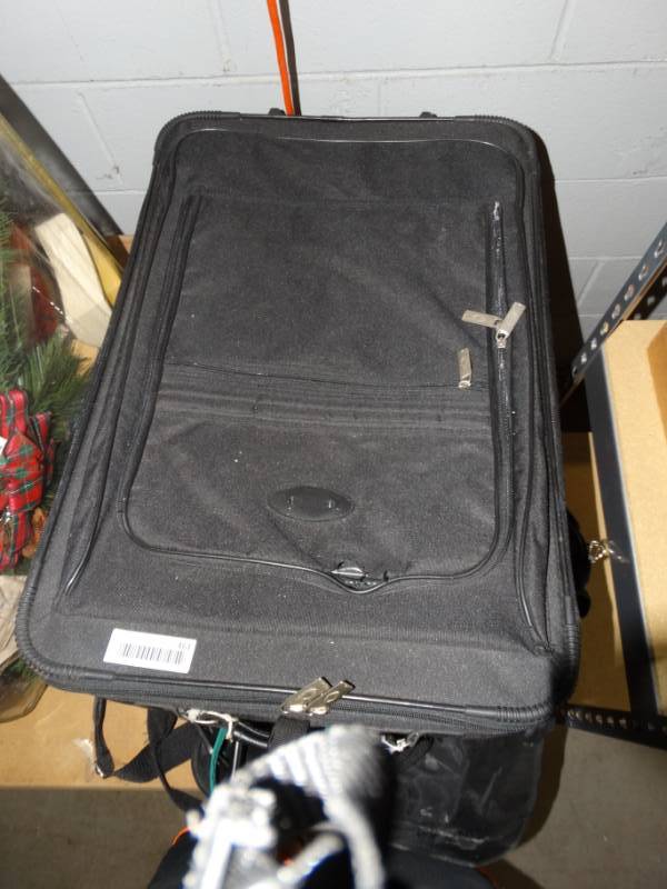 lot 461 image: Luggage bags.