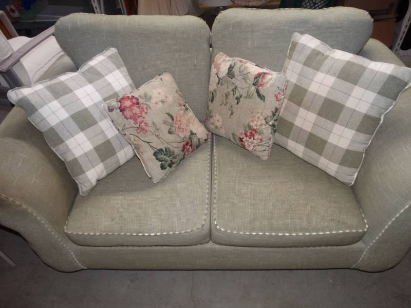 lot 467 image: Love seat sofa.