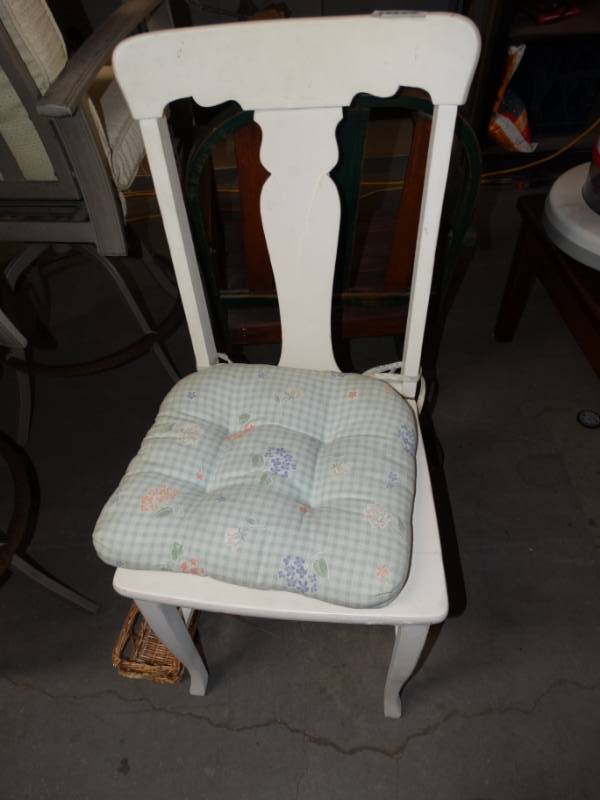 lot 470 image: White chair with cushion.