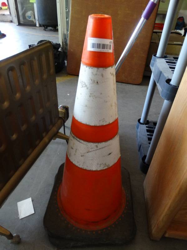 lot 475 image: 2 Construction cones.