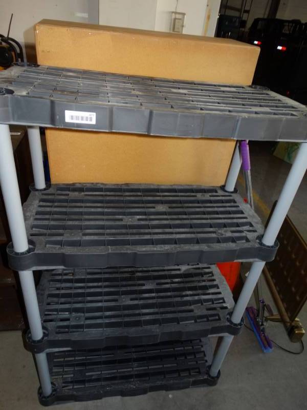 lot 477 image: Plastic shelf.