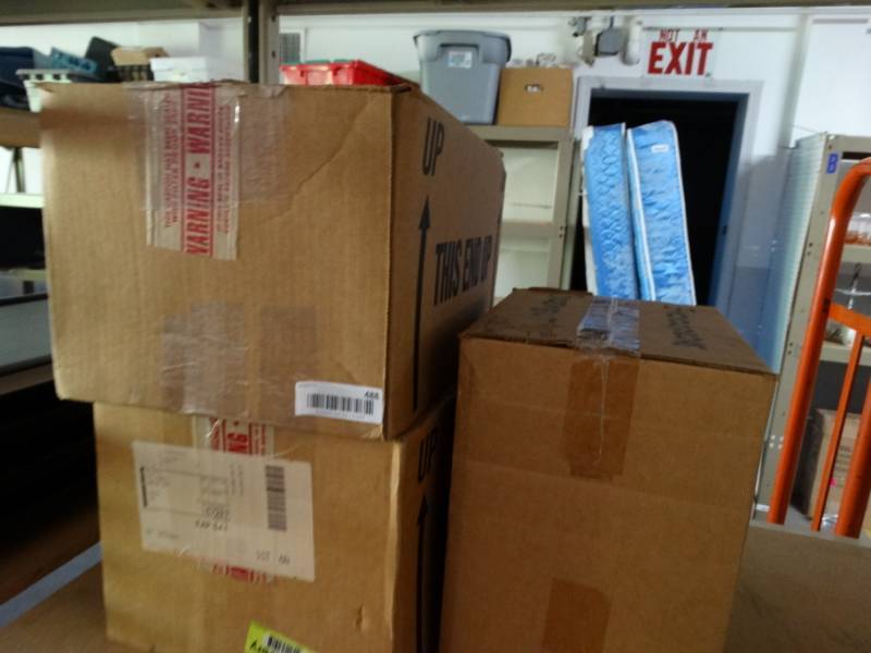 lot 488 image: 2 Boxes i books and encyclopaedas.