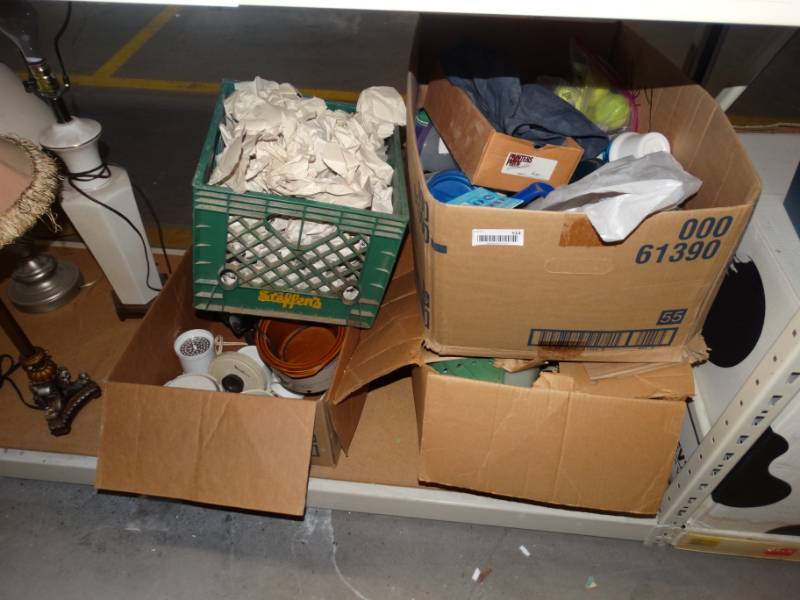 lot 514 image: Lot with kitcheware, crate, tennis balls and more.