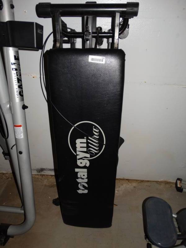 lot 520 image: Total gym ultra workout bench.