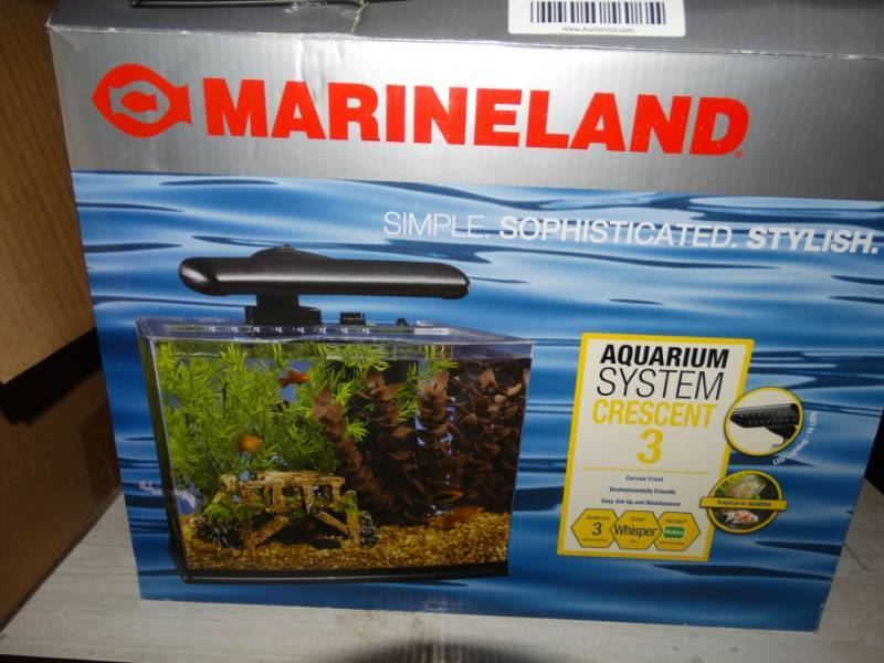 lot 535 image: Marineland aquarium system crescent 3.