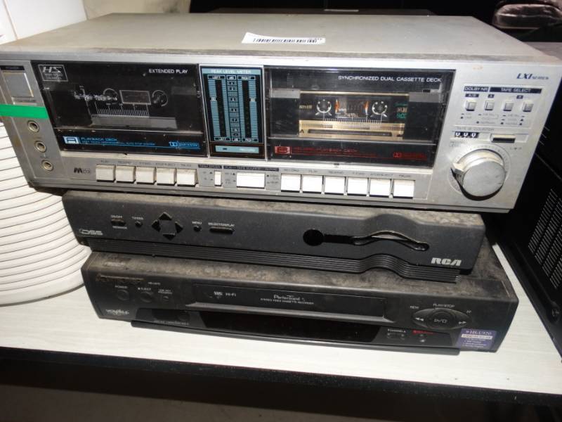 lot 540 image: Syncronized dual cassette player, RCR dss and a Mitsubishi vhs player.