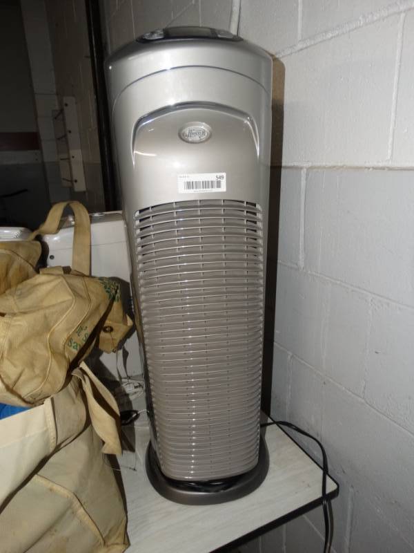 lot 549 image: Hunter fan.