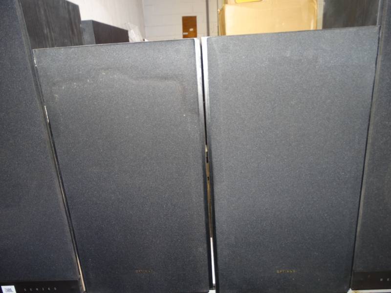 lot 611 image: 2- Medium size optimus speakers.